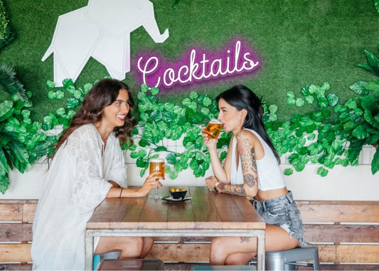 Cocktails - Neon Sign