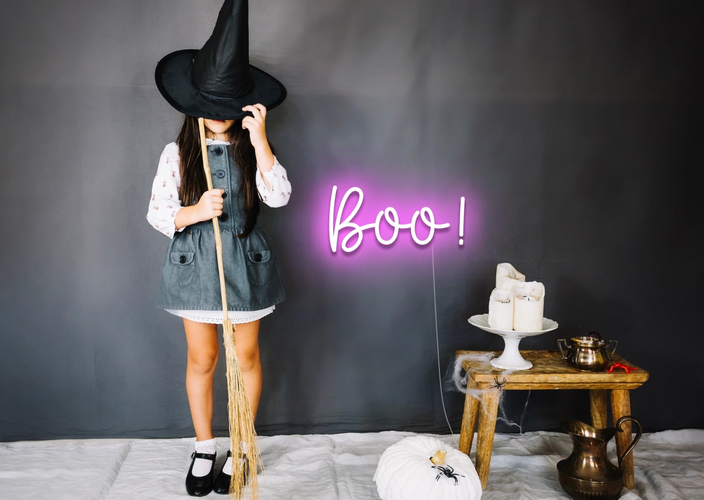 Boo! Neon Sign